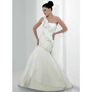 Moonlight Bridal Wedding Gown J6141